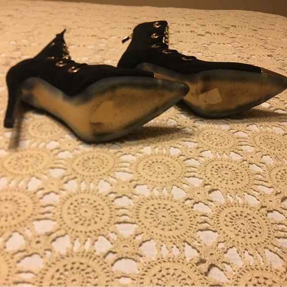 Azalea Wang Gold Chain Booties Sz. 8.5 - Picture 4 of 4